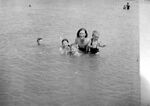 Thumbnail for File:Family at the seaside.jpg