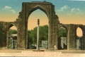 Delhi - Kovat-ut-Islam Masjid.jpg
