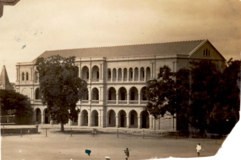 File:Bangalore. St Joseph's School. New Science Block 1925.jpg